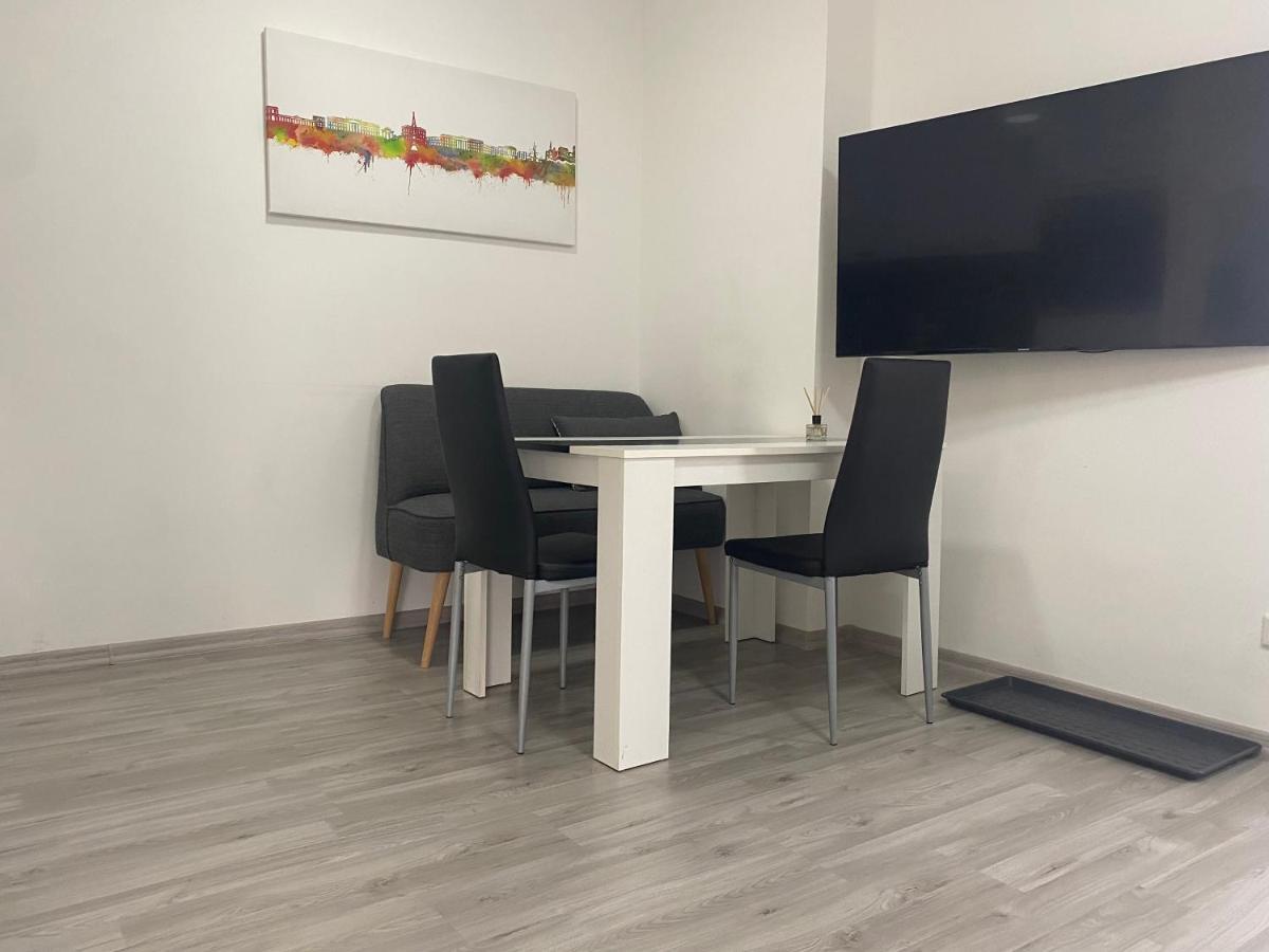 Urbanes, Modernes Apartment Mit Parkplatz Κάσελ Εξωτερικό φωτογραφία